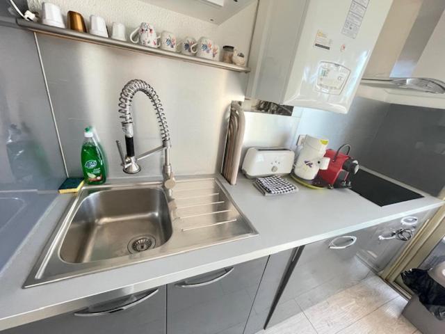 Appartement Face A La Mer Et Au Port Saint Laurent Du Var Avec Jardin Privatif Eksteriør billede